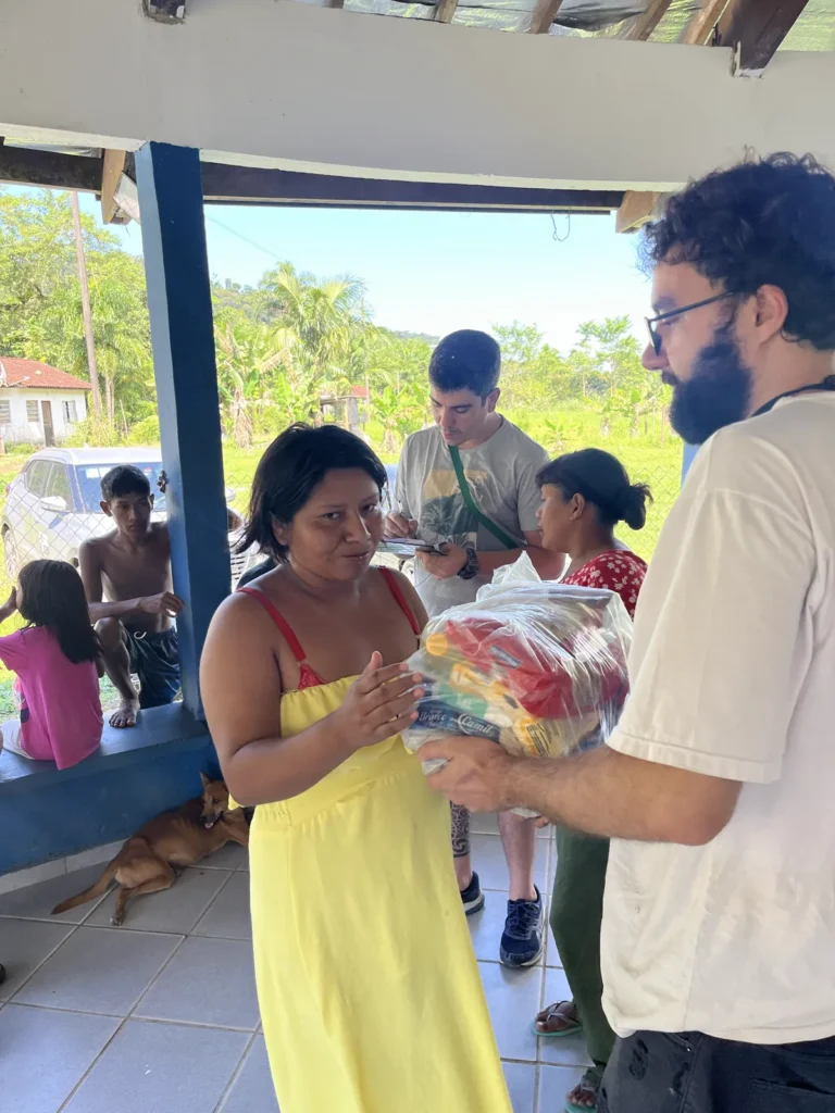 Ação do Instituto Vision Ações do Bem em Itanhaém — 04/2026